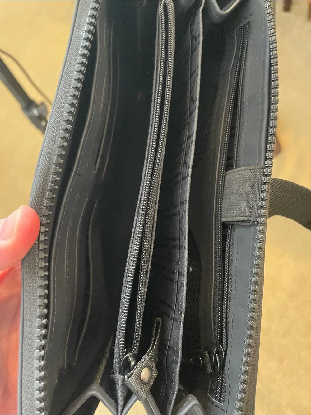 Hunter Black Messenger Crossbody Bag for Men